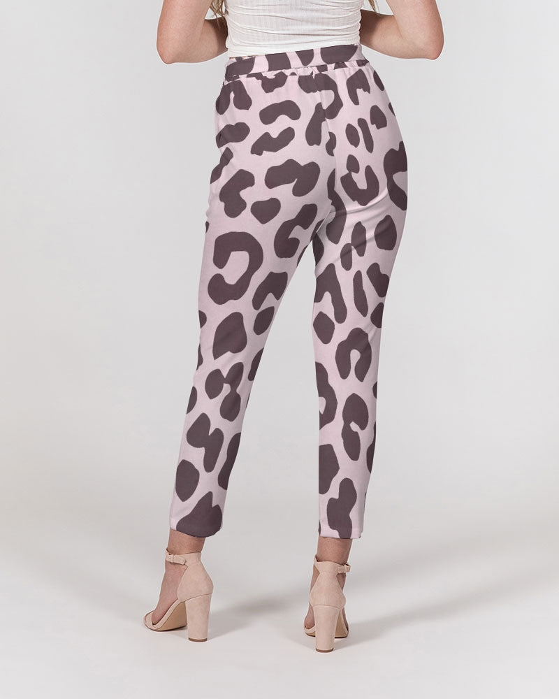 Calça feminina com estampa de leopardo rosa e afunilada